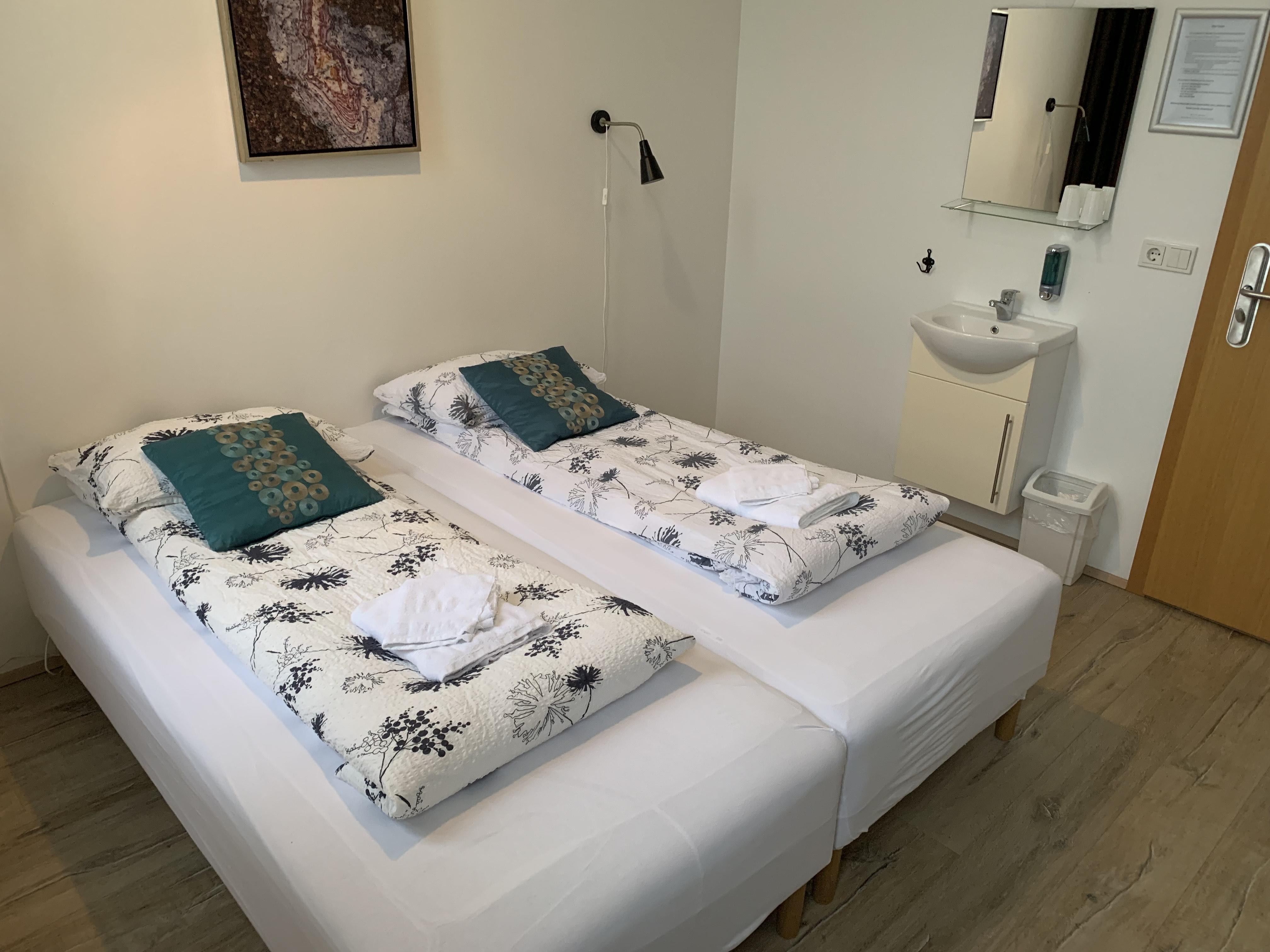Welcome Riverside Guesthouse Гелла Екстер'єр фото