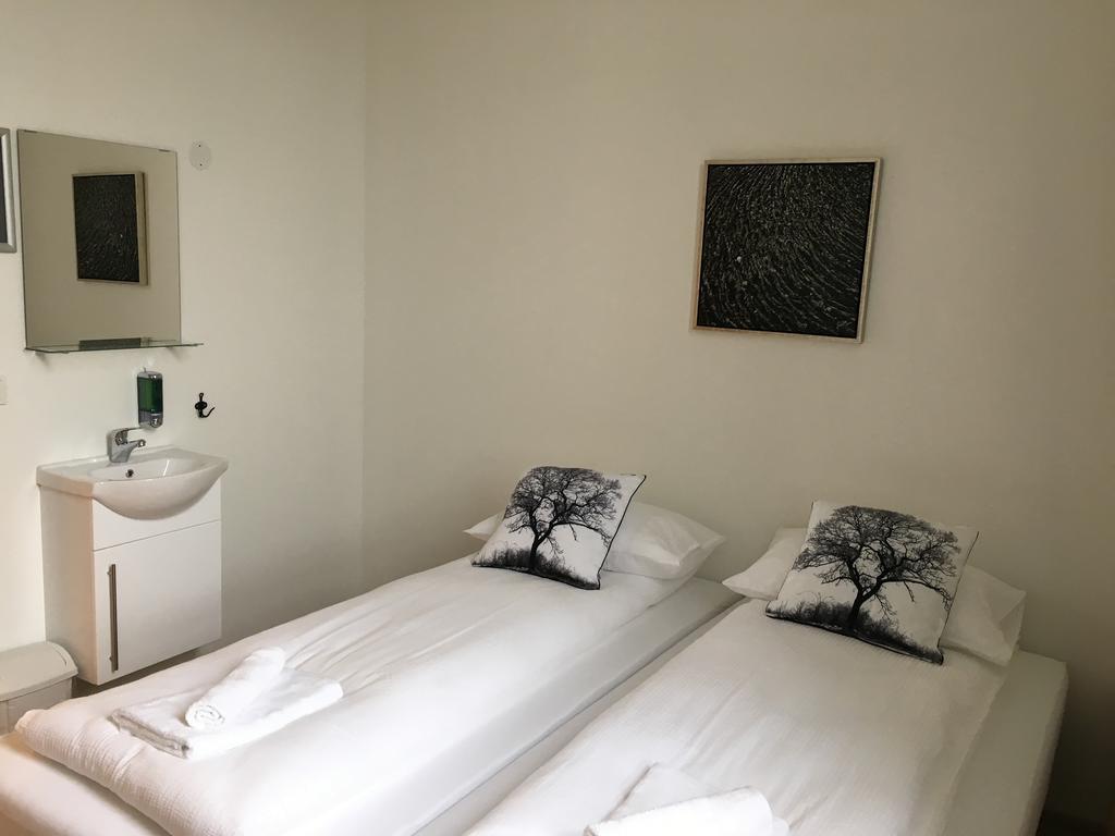 Welcome Riverside Guesthouse Гелла Екстер'єр фото